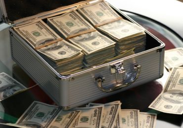 Suitcase with US Dollar (Multi-Jurisdictional Jeopardy & Resolution and Deferred Prosecution Agreements Asia Law Network)